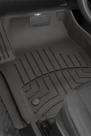 Last Chance WeatherTech 19-25 Chevy Silverado Double Cab Bench Front FloorLiner HP - Black