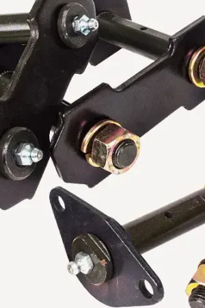 Tough Dog Greasable Shackles - Rear (Landcruiser 76/78/79 Series) Luxury